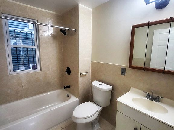 2nd image of 415 Wohlers Ave #1