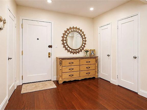 3rd image of 2645 Homecrest Ave APT 1F