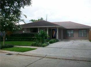 2920 Ridgeway Dr, Metairie, LA 70002