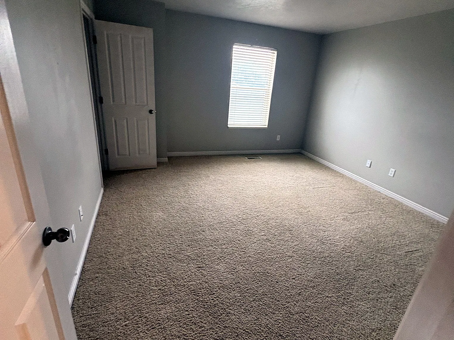 447 Pheasant Ridge Dr — Photo 4