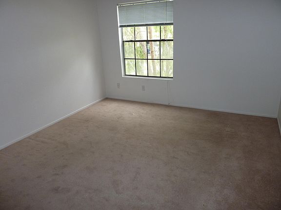 5th image of 10305 Azuaga St Unit 20
