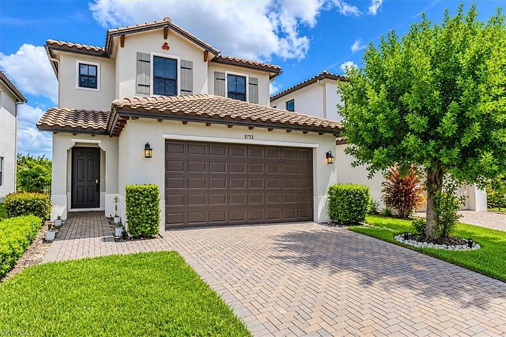 3 bed, 2.5 bath, 1810 sqft, $4,500 — Photo 1