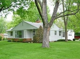 3635 Leroy St, Deephaven, MN 55391