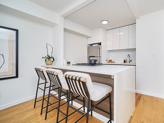 4th image of 298 Mulberry St APT 3P