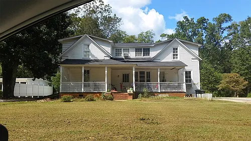 627 Longview St Photo 1