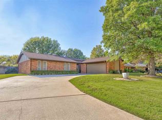 2504 NE Turtle Creek Dr, Lawton, OK 73507