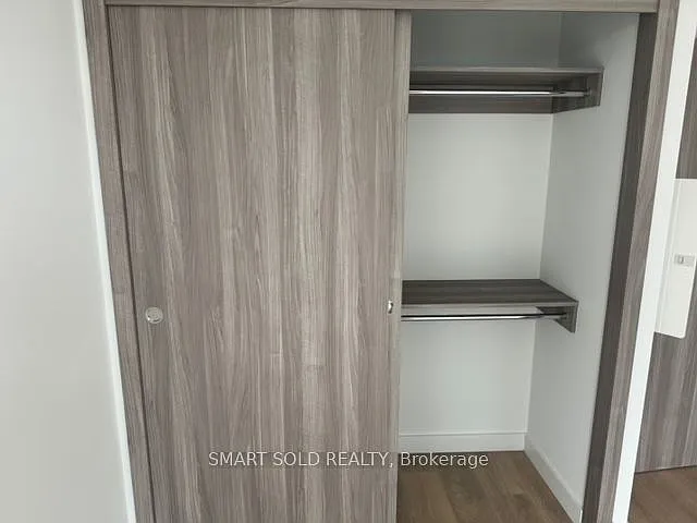 27 McMahon Dr #2701 — Photo 13