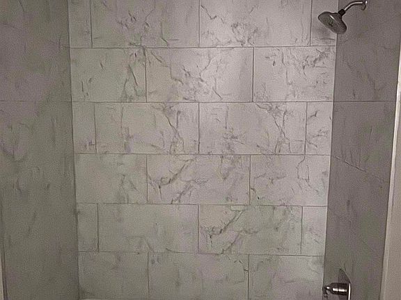 5th image of 5589 Santa Monica St