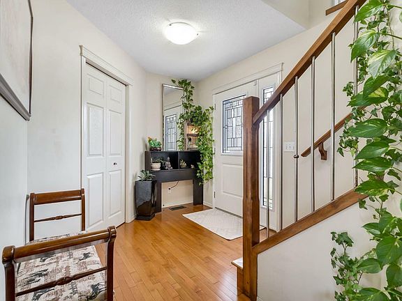2nd image of 131 Tarawood Grv NE
