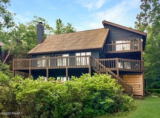 109 Circle Dr, Hawley, PA