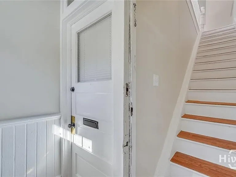 218 W Anderson St #UPPER — Photo 27