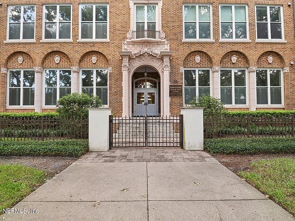 3rd image of 2525 COLLEGE Street #1120
