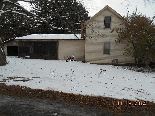 21 N Maple St photo 1