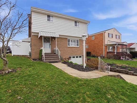 3rd image of 149 Speer St