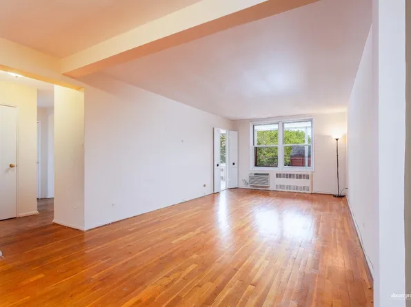 2711 Avenue X image 1 of 12