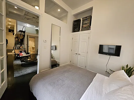 Rented by Julien Aractingi, LREB | media 14