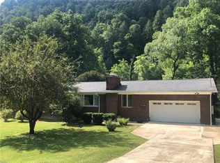 5584 Ivydale Rd, Clay, WV 25043