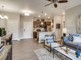 Montgomery Place Apartments, Montgomery, IL 60538