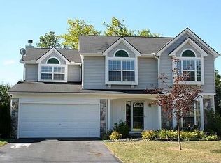 1261 Woodbriar Dr, Oxford, MI 48371
