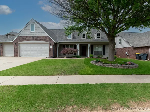 324 E 125th Pl S, Jenks, OK 74037