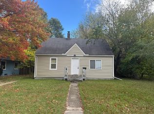 1860 Huey St, South Bend, IN 46628