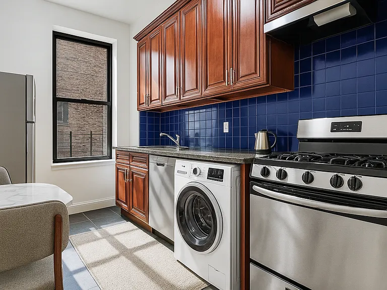 206 W 109th St #2A — Photo 3
