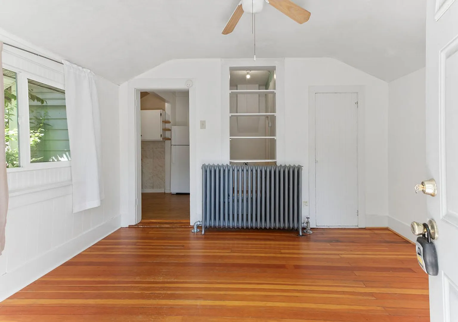205 N Sherwood 1 — Photo 4