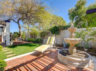 40 Hummingbird Ln, Henderson, NV 89014