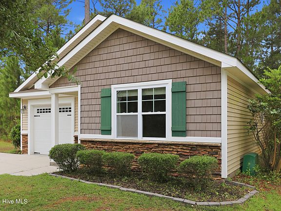 3rd image of 108 Oyster Landing Drive