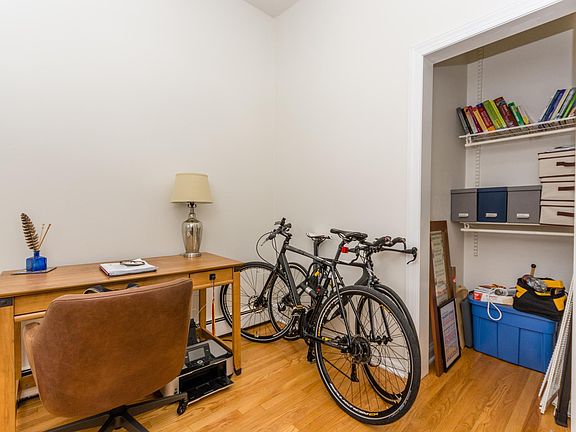 5th image of 1365 N Leavitt St #3