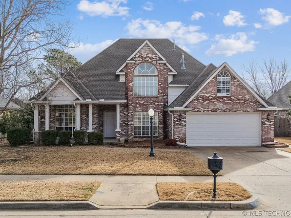 9119 N 102nd East Ave, Owasso, OK 74055
