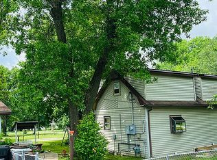 204 W 4th St, Redfield, KS 66769