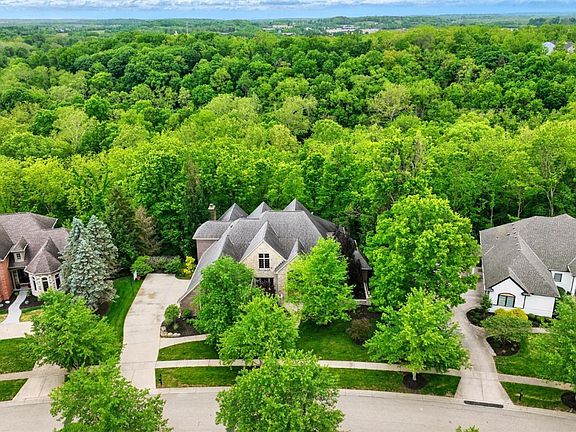 5th image of 1060 River Forest Dr