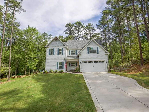 595 E L Ives Dr, Aberdeen, NC 28315