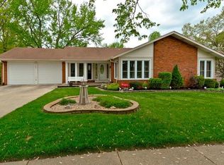 679 Henry Ave, Ballwin, MO