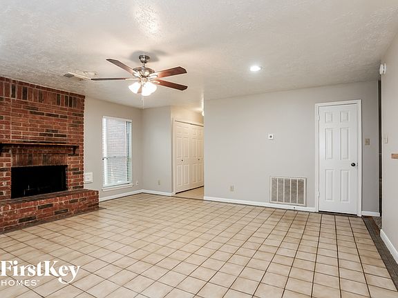 4th image of 16327 Elmwood Point Ln
