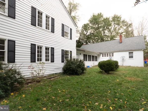 13745 Ballantrae Ln, Waldorf, MD 20601