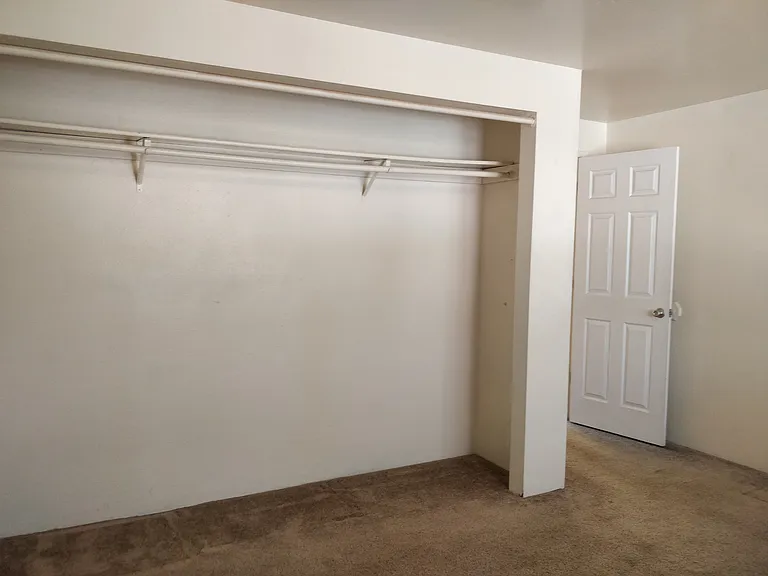 Twin Cir — Photo 9