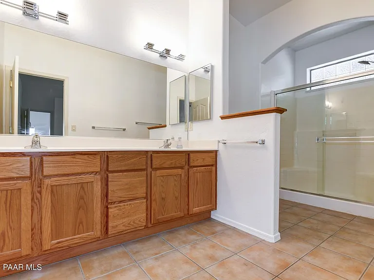 5520 N Bronco Ln — Photo 12