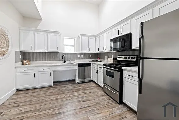 1 bed, 499 sqft, $899 — Photo 3