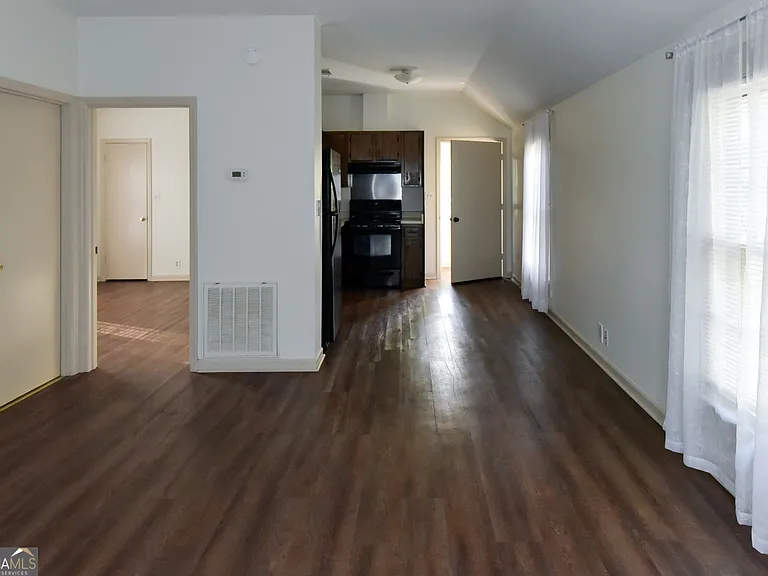 302 E Jefferson St #B — Photo 19