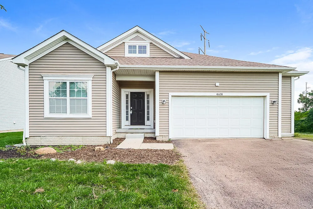 3 bed, 2.5 bath, 2664 sqft, $3,155 — Photo 1