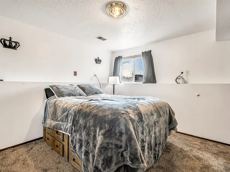 252 E Rangely Ave — Photo 15