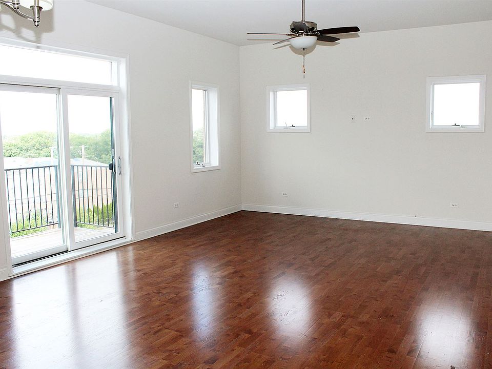 Family Room 1