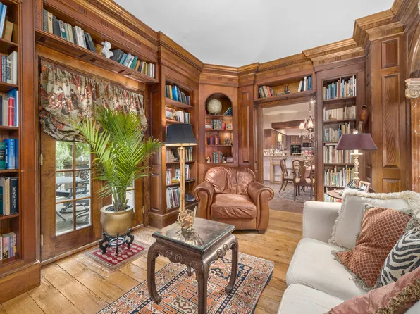 1852 Duke Of Norfolk Quay, Virginia Beach, VA 23454