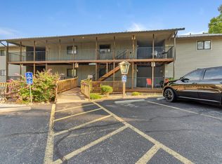 321 Notch Ln #3-18, Reeds Spring, MO 65737