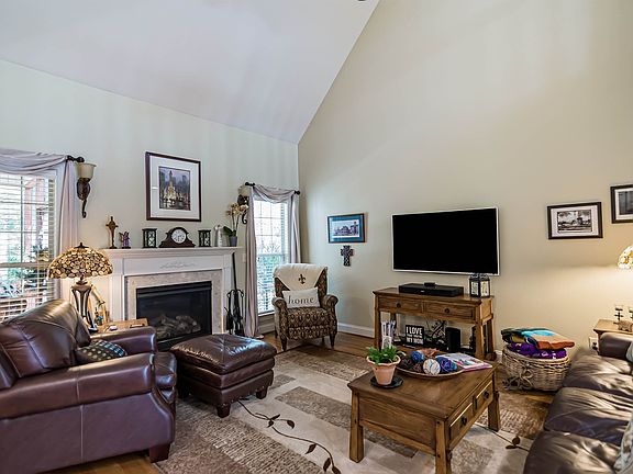 5th image of 8204 Angels Glen Ct