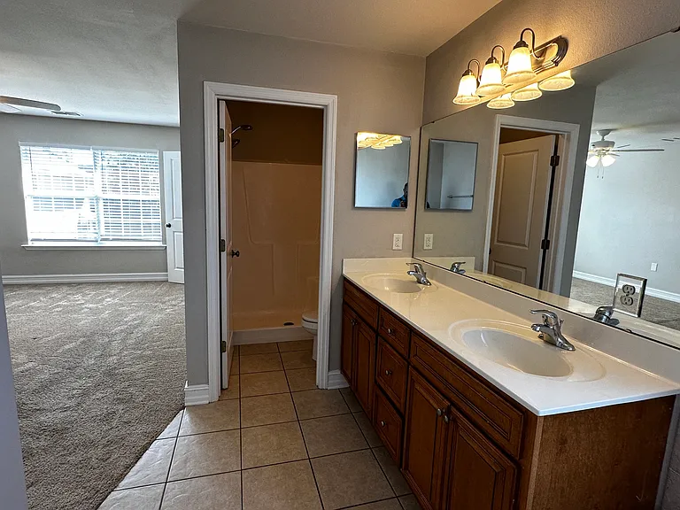 1505 Crescent Hills Dr — Photo 23