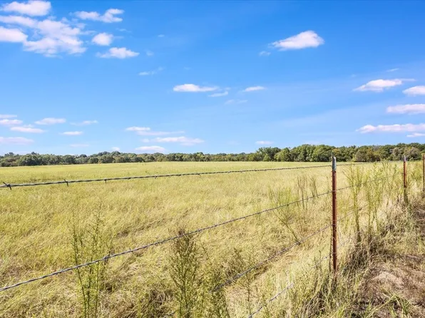 8451 County Road 3914, Athens, TX 75752