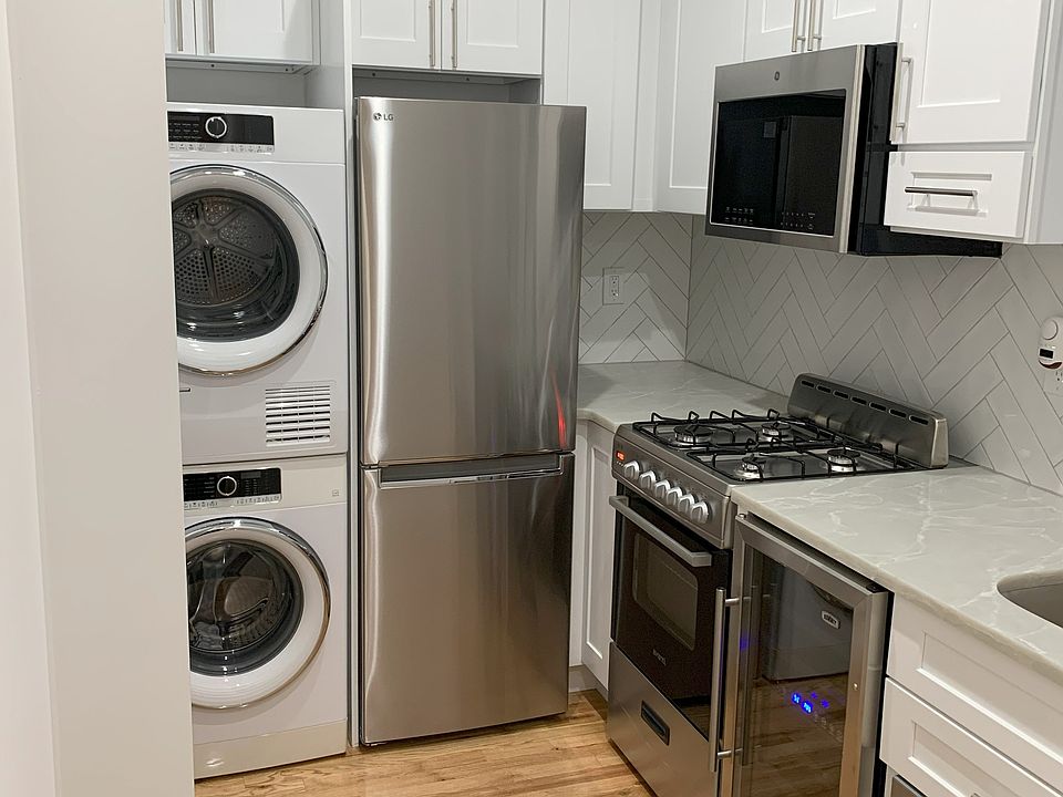 1st image of 318 E 84th St APT 3W